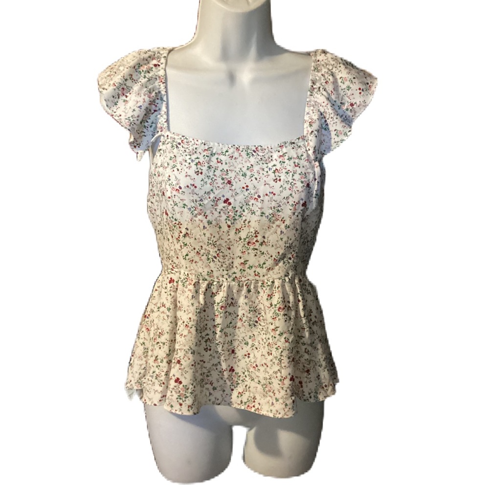 2/$15 Floral top. M